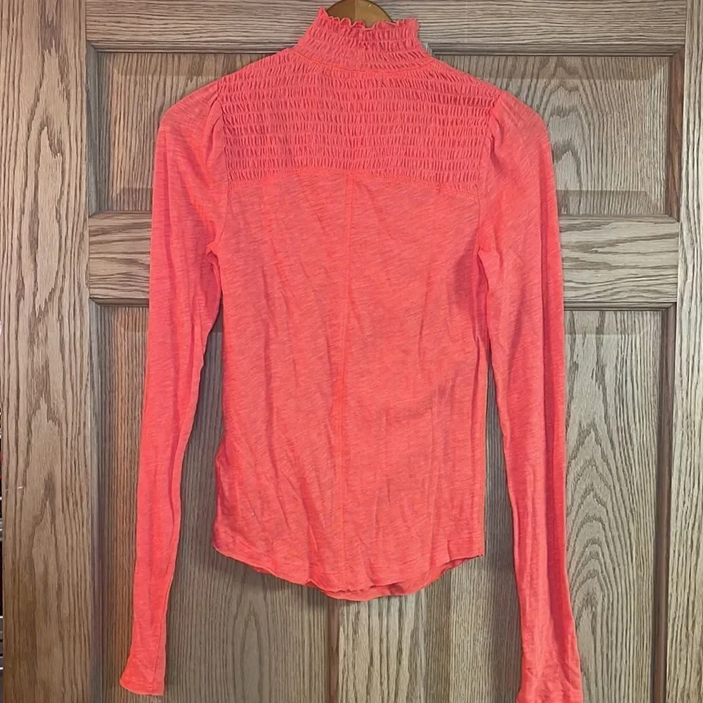 WE THE FREE I FREE PEOPLE  Smocked Turtleneck *NWT*